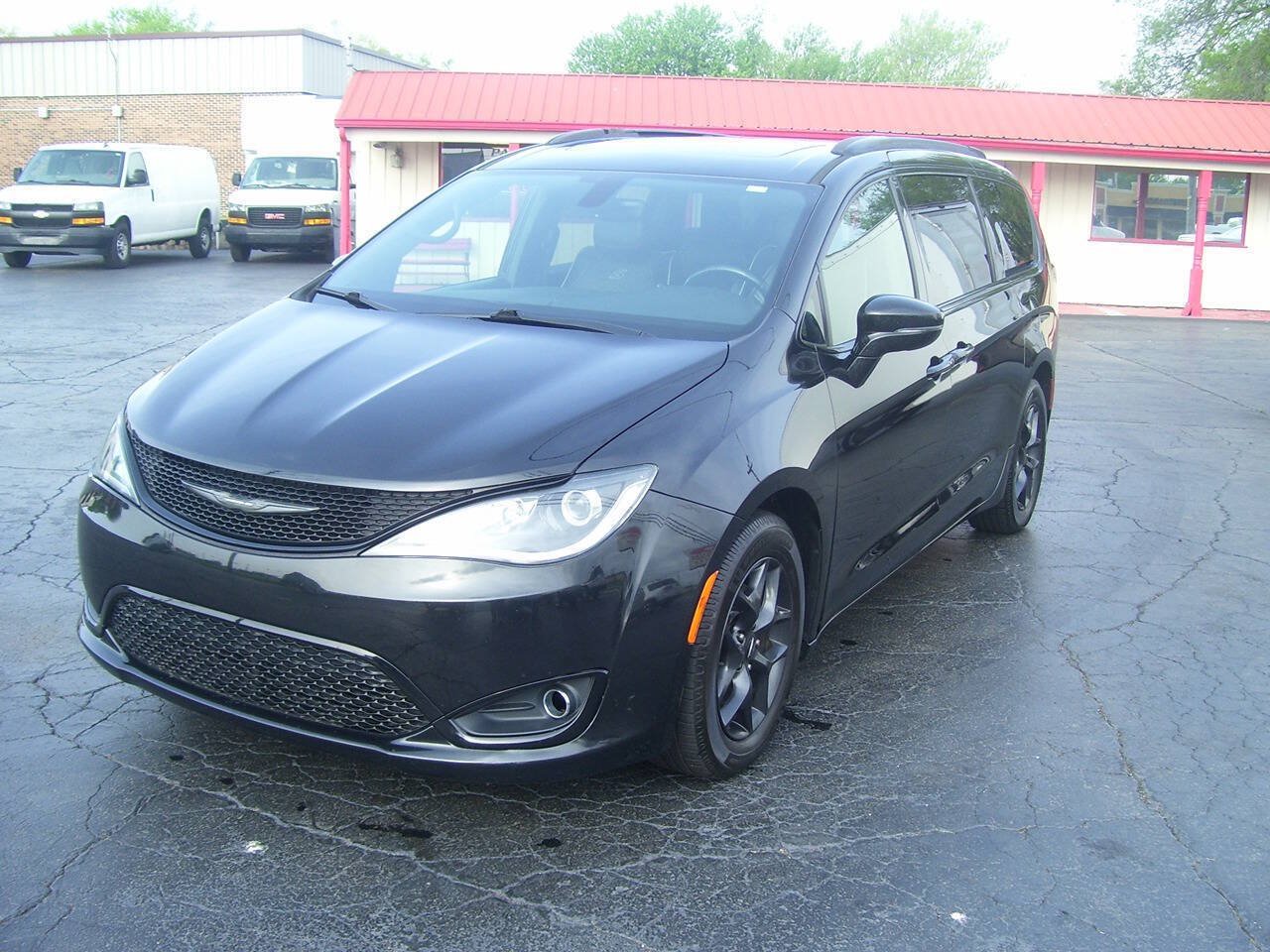 Used 2018 Chrysler Pacifica Limited w/ S Appearance Package FWD image 6