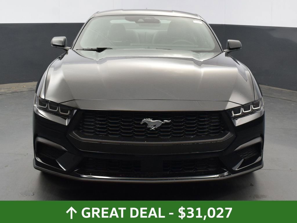 Used 2024 Ford Mustang Premium image 5