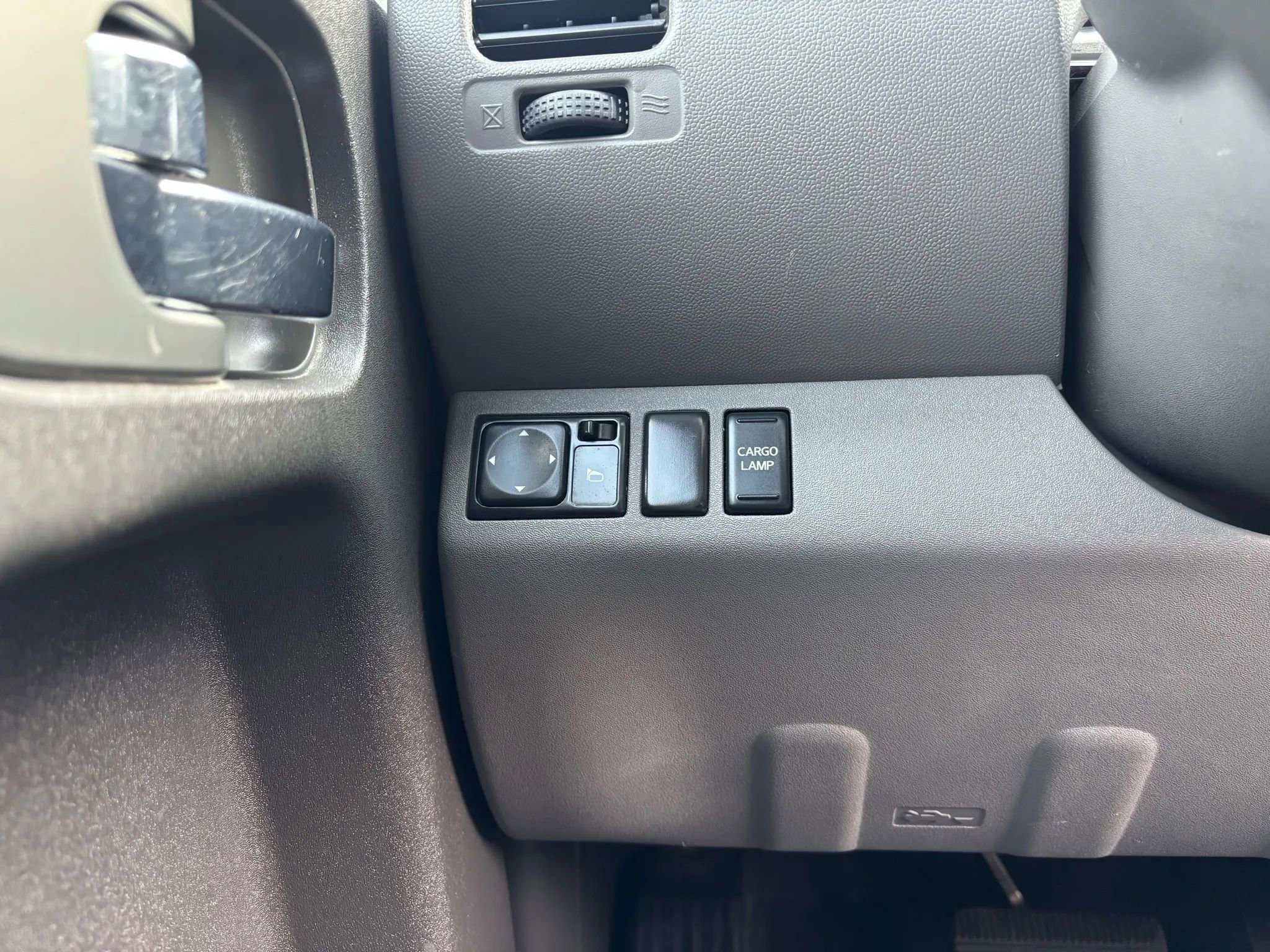 Used 2019 Nissan Frontier Desert Runner image 26