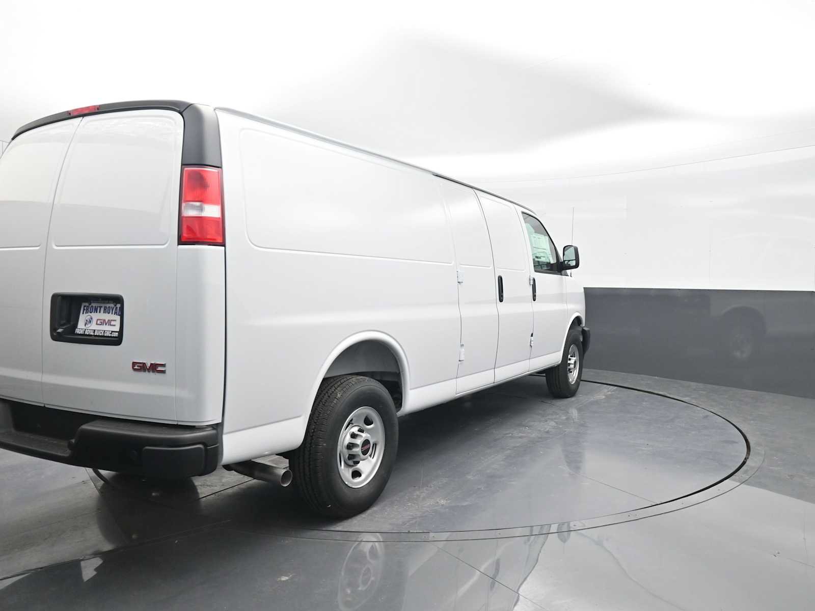 New 2026 GMC Savana 3500 Extended RWD image 7