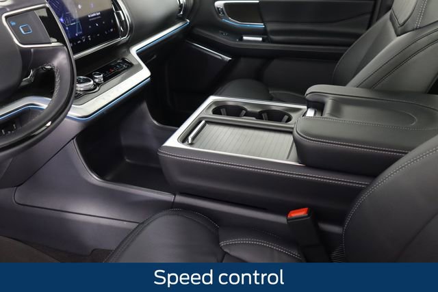 New 2025 Ford Expedition Max Platinum w/ Stealth Appearance Package image 51