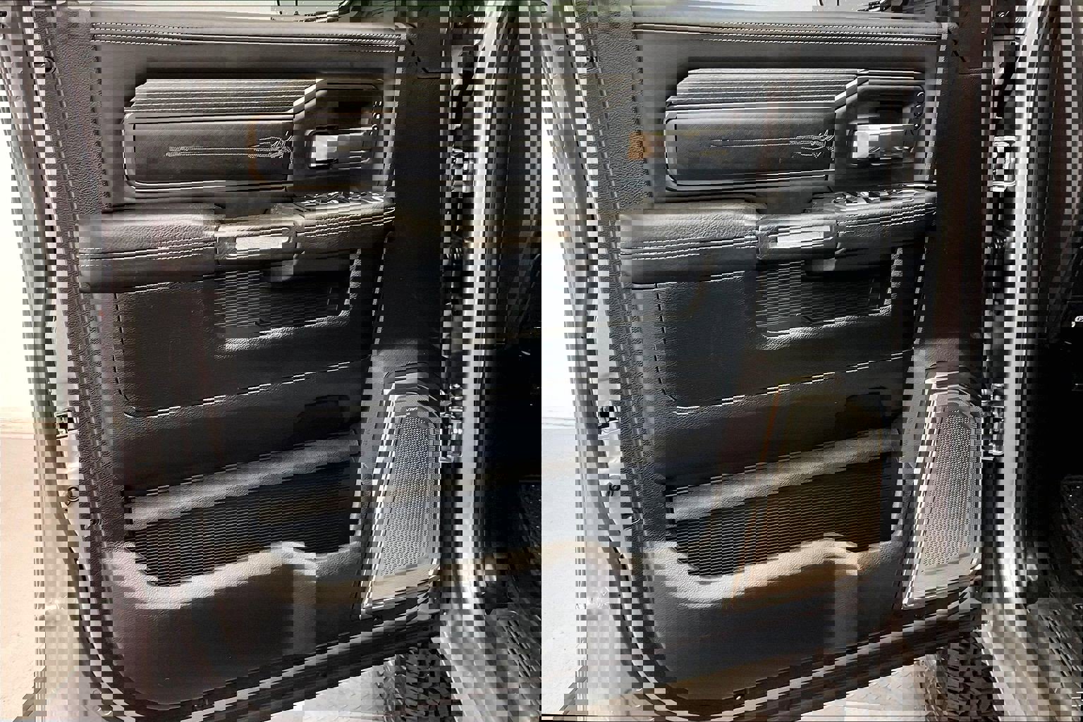 Used 2020 RAM 3500 Limited image 25