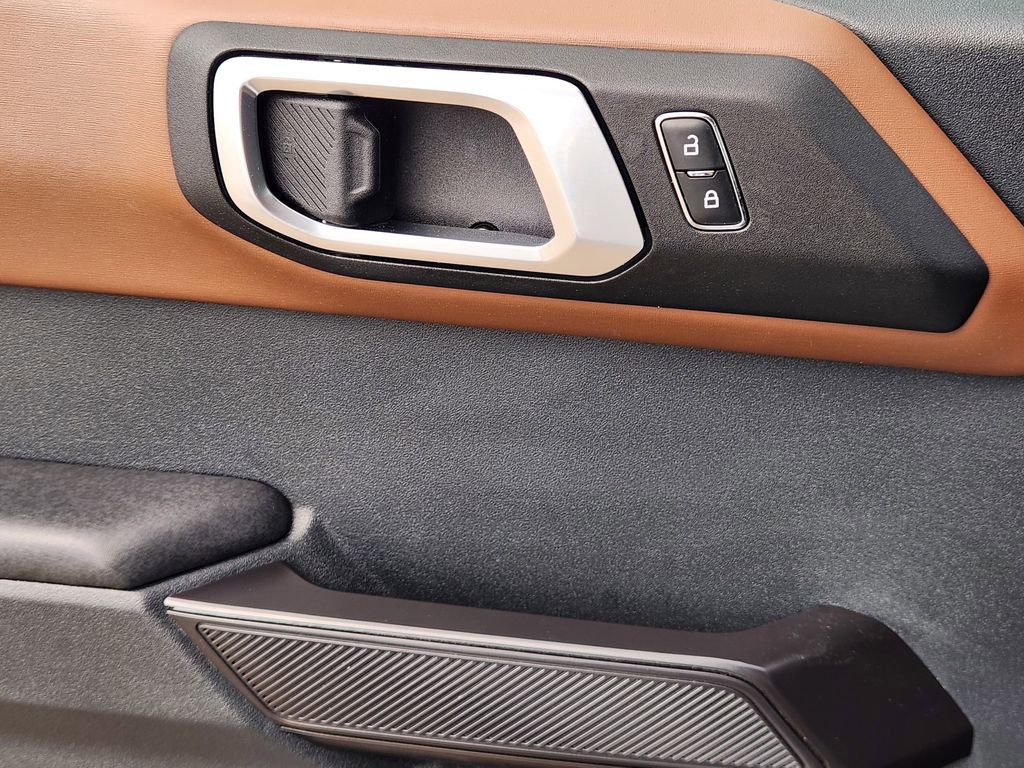 Used 2024 Ford Bronco Outer Banks image 22