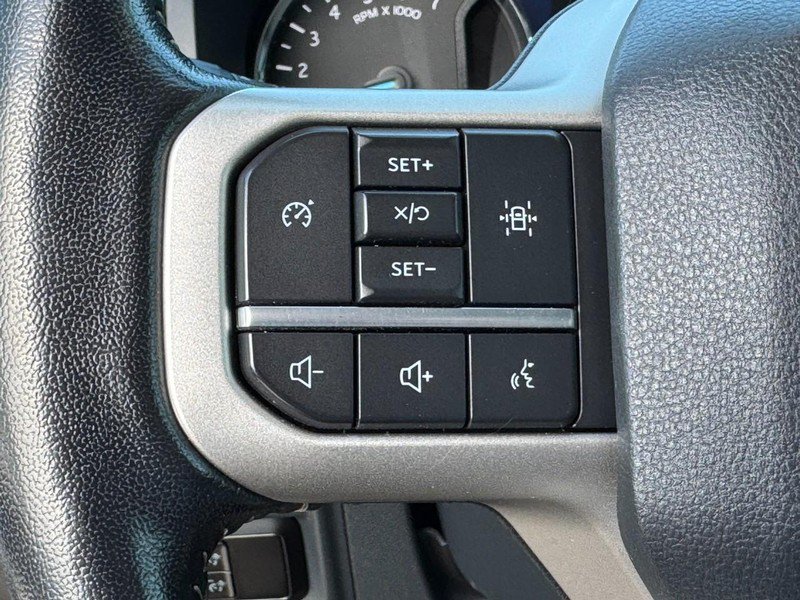 Used 2023 Ford Expedition XLT AWD/4WD image 18