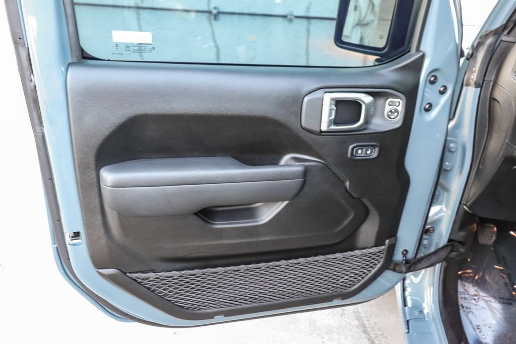 Used 2025 Jeep Wrangler Unlimited Sport AWD/4WD image 23