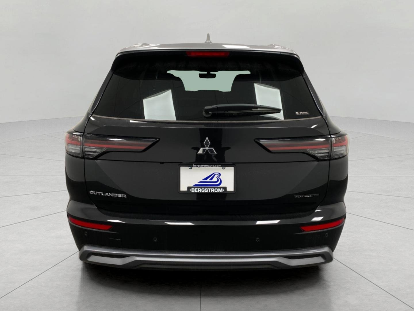 New 2025 Mitsubishi Outlander SEL image 4