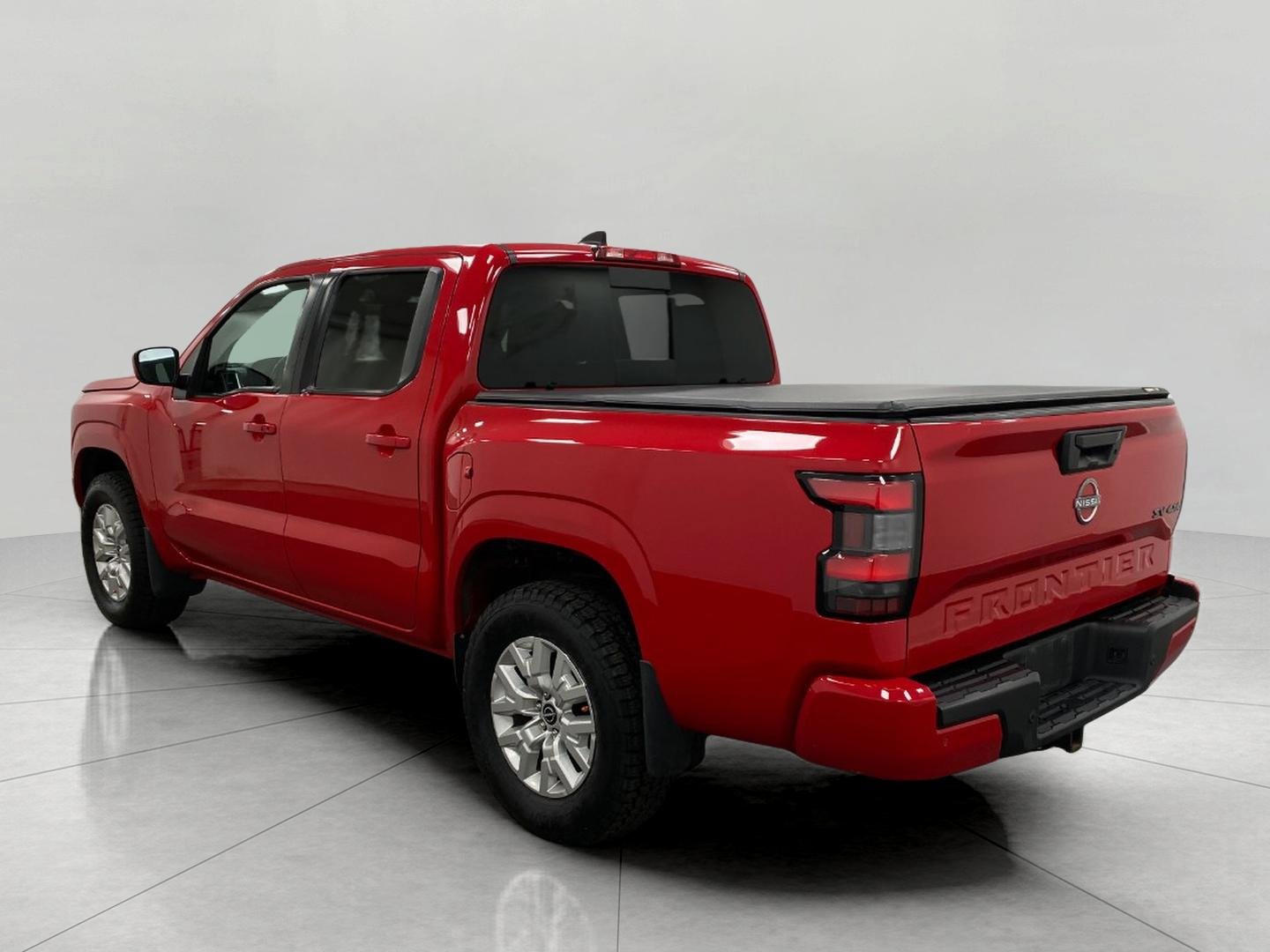 Used 2023 Nissan Frontier SV w/ SV Premium Package image 8