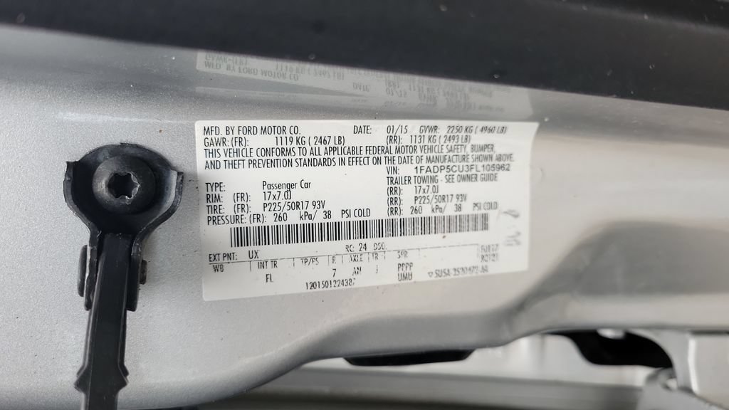 Used 2015 Ford C-MAX Energi SEL w/ Equipment Group 302A FWD image 23