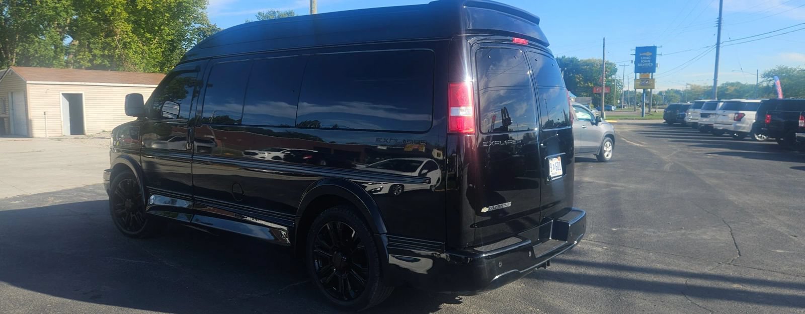 Used 2021 Chevrolet Express 2500 LS w/ Enhanced Convenience Package RWD image 4