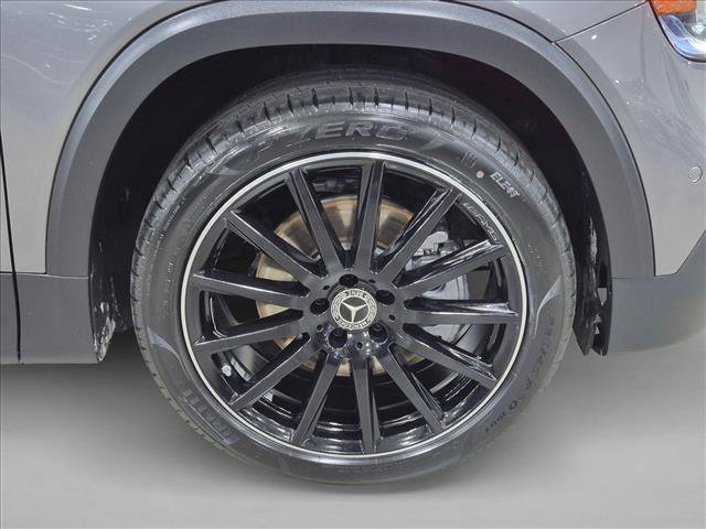 Used 2022 Mercedes-Benz GLB 250 image 24