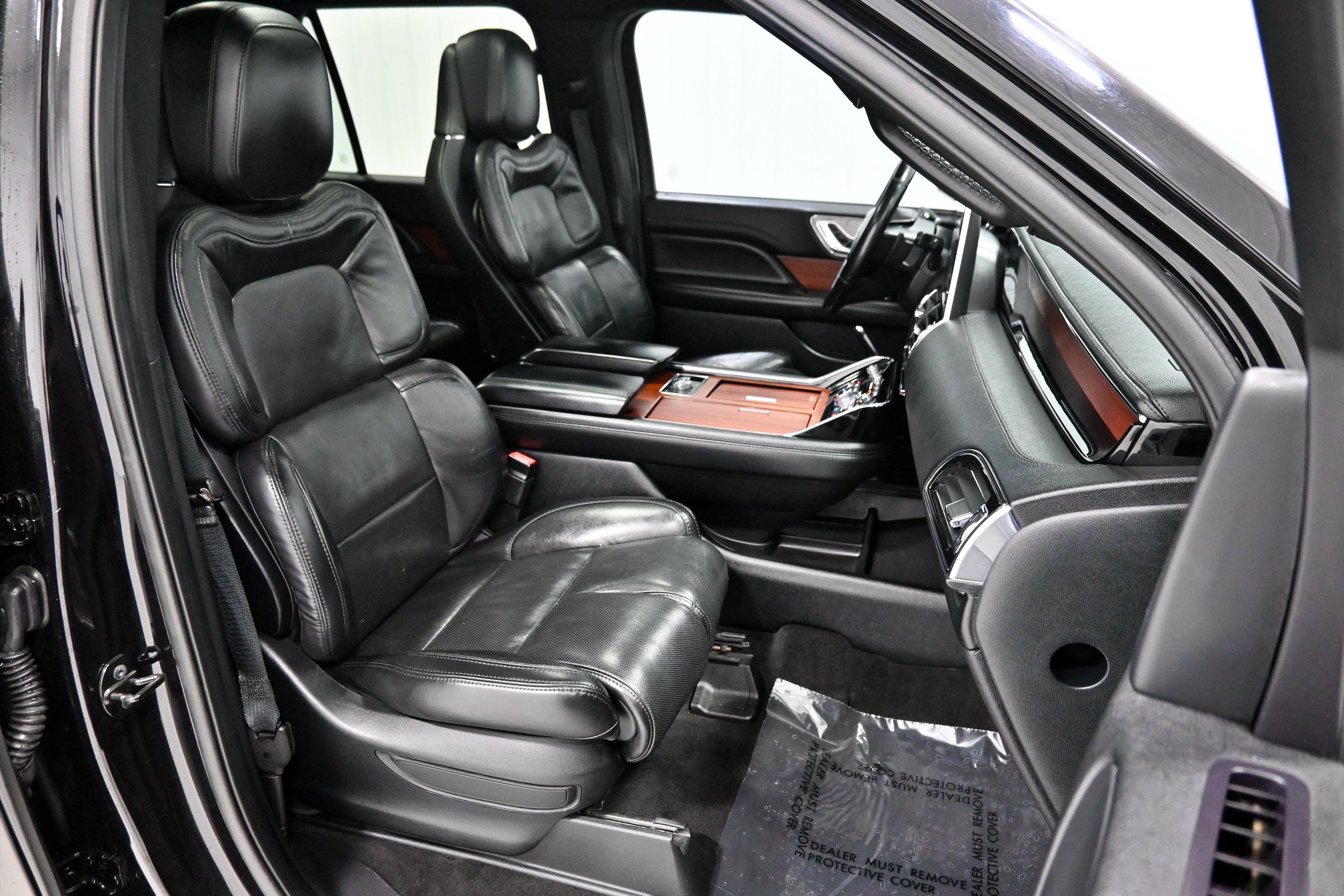 Used 2021 Lincoln Navigator Reserve AWD/4WD image 30