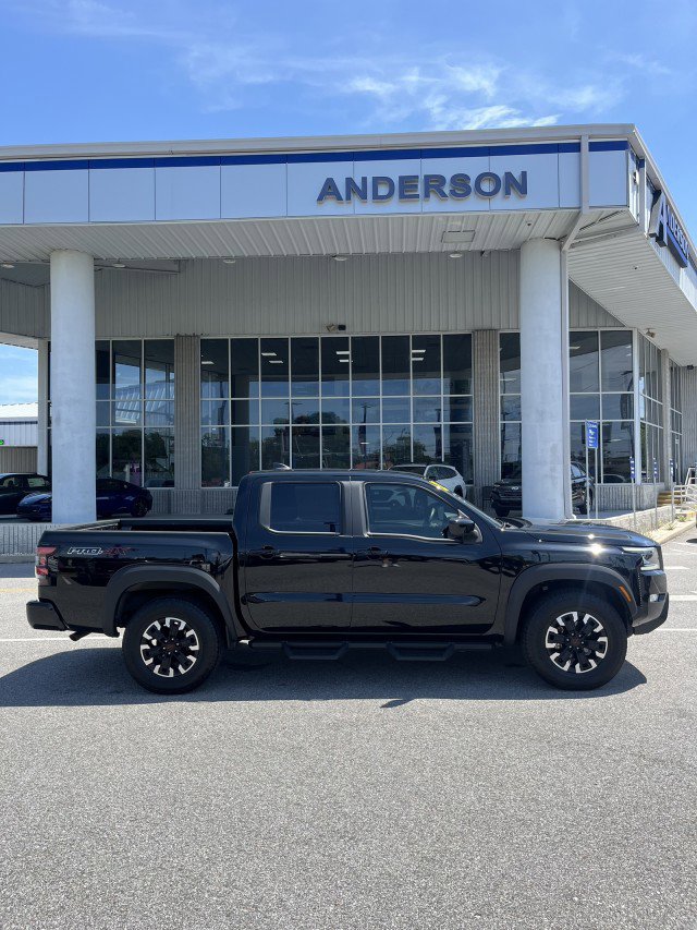 Used 2022 Nissan Frontier PRO-4X w/ Off-Road Protection Package image 2