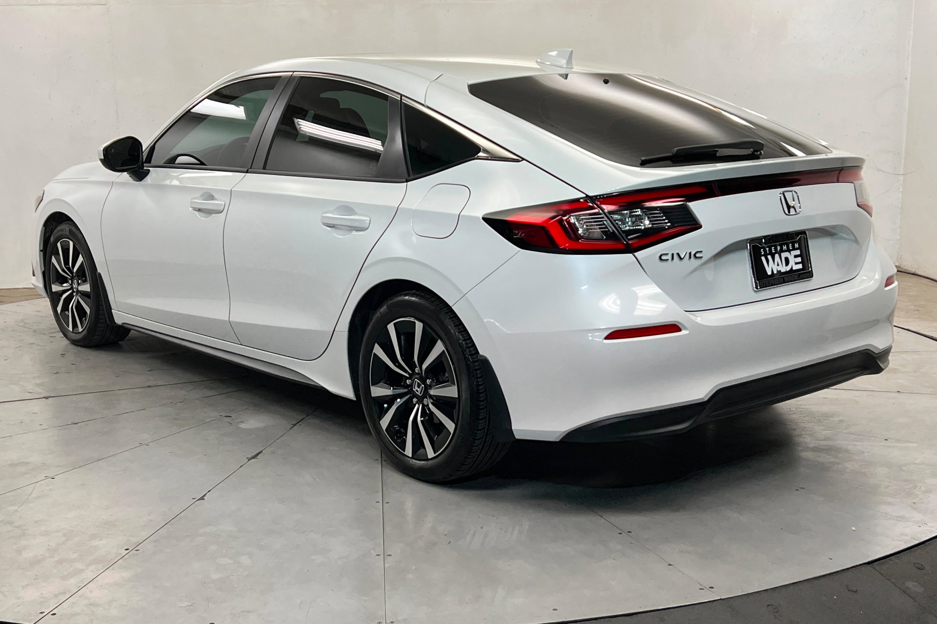 Used 2024 Honda Civic EX-L image 3