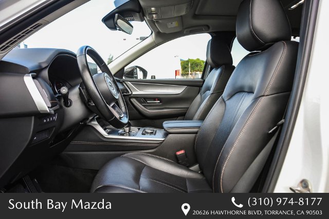 Certified 2025 MAZDA CX-70 3.3 Turbo w/ Preferred Package AWD/4WD image 17