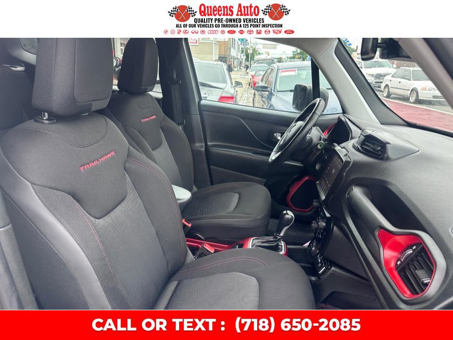 Used 2021 Jeep Renegade Trailhawk image 9