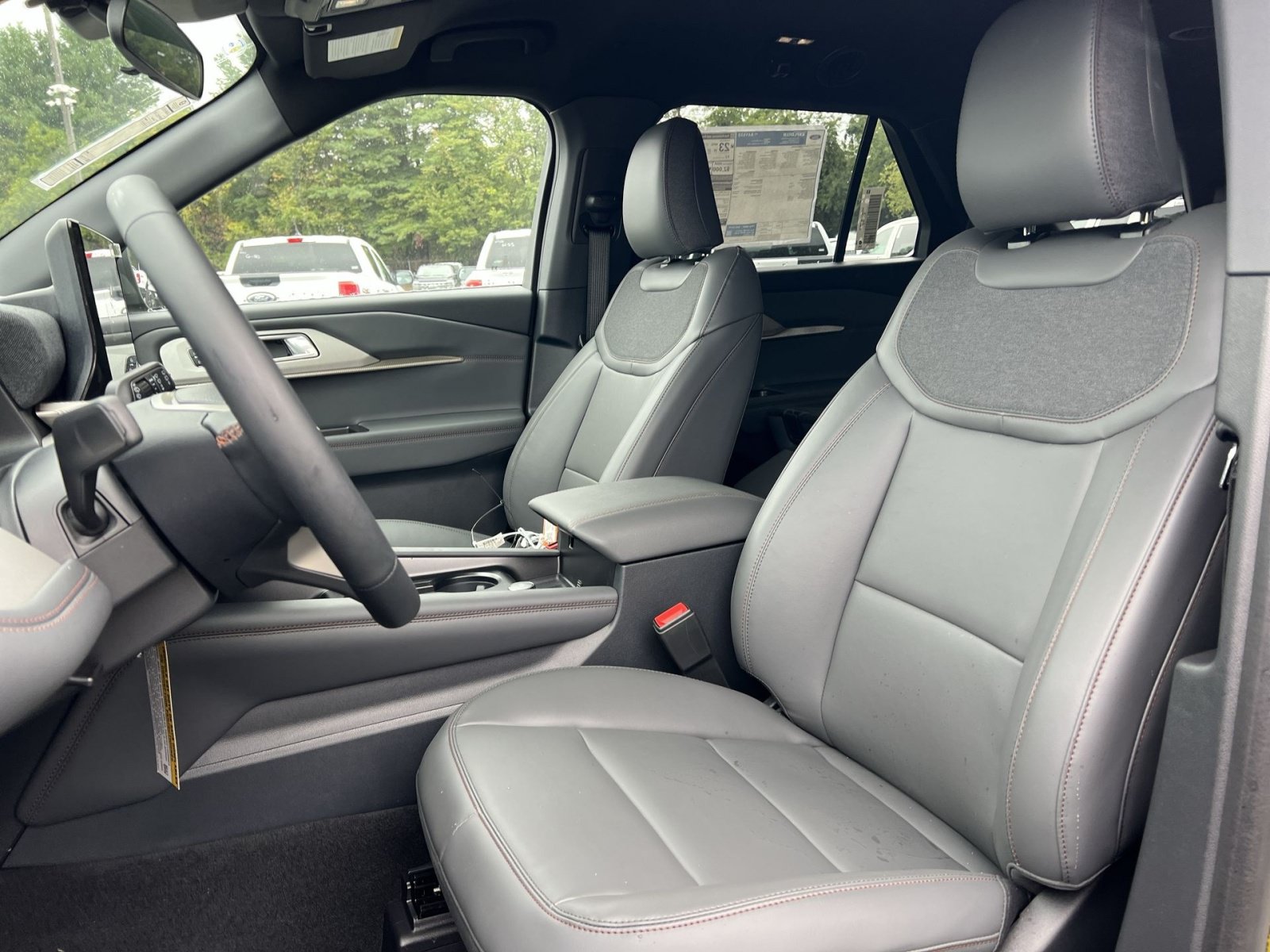 New 2027 Ford Explorer Active w/ Active Comfort Package AWD/4WD image 13