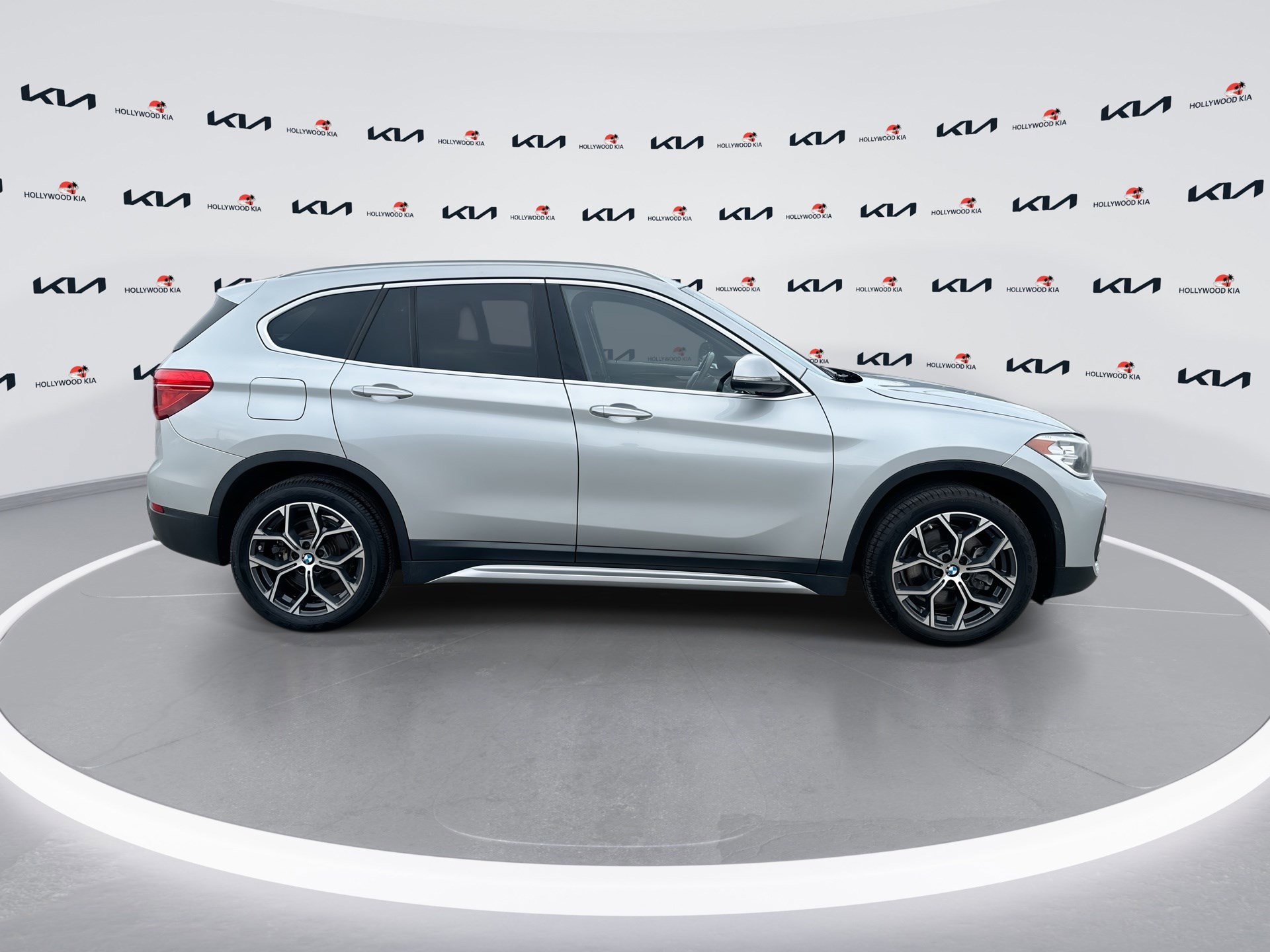 Used 2020 BMW X1 sDrive28i w/ Convenience Package FWD image 9