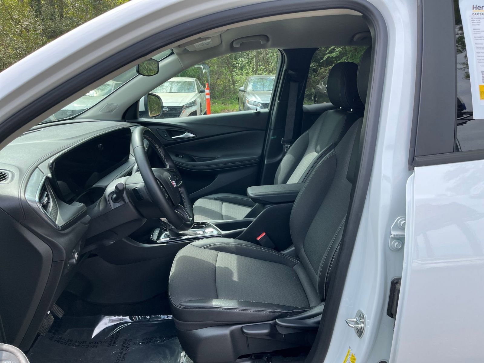 Used 2025 Buick Encore GX Preferred image 25