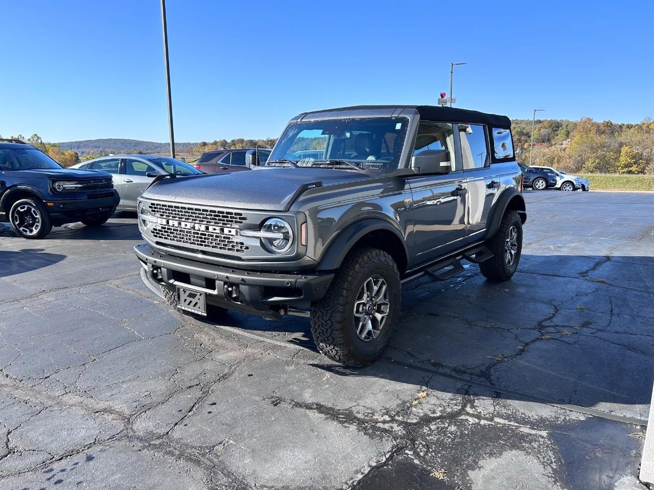 Used 2024 Ford Bronco Badlands image 6