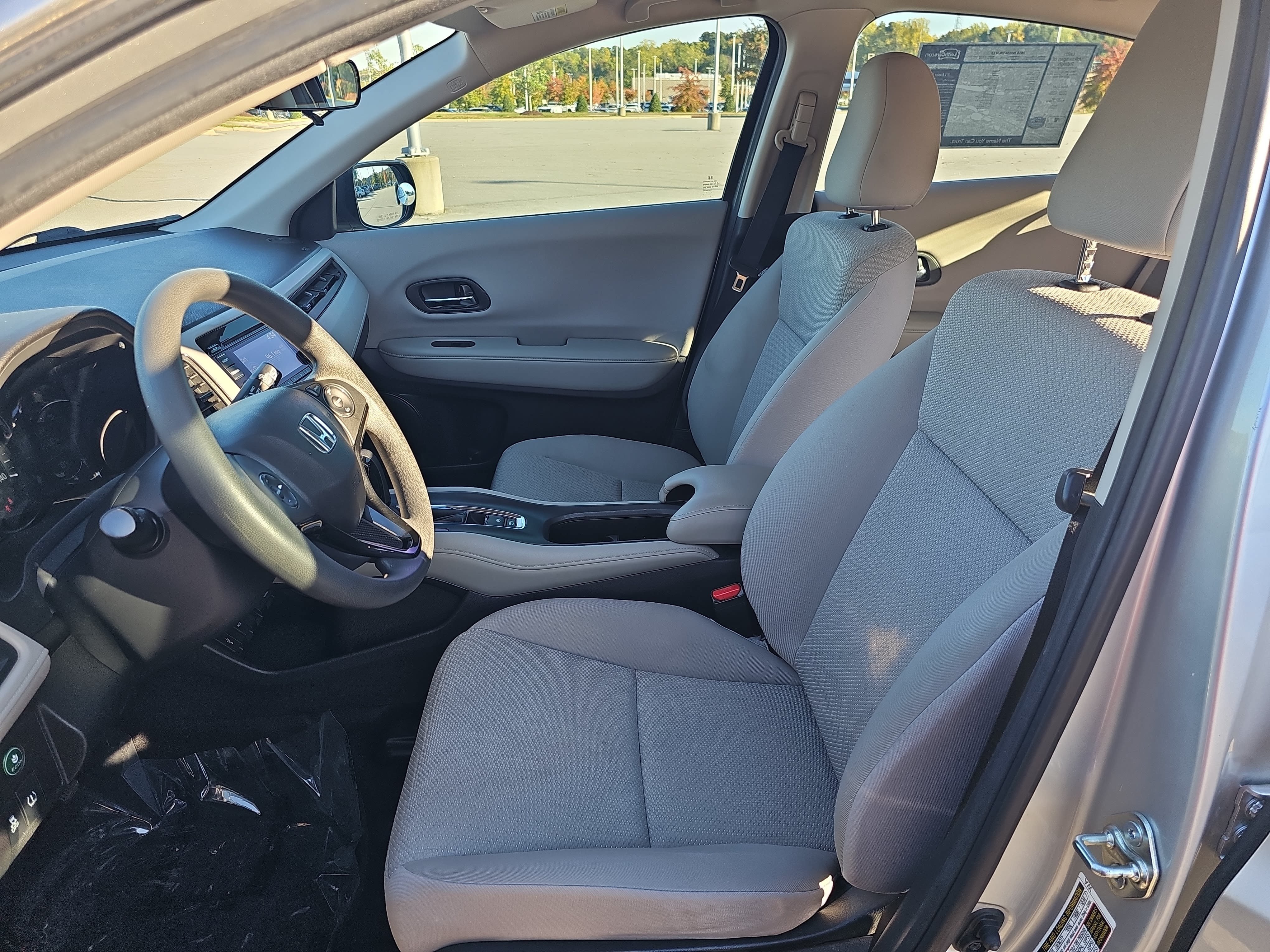 Used 2016 Honda HR-V LX image 15