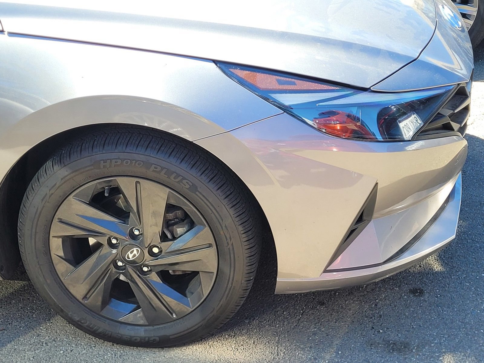 Used 2022 Hyundai Elantra SEL w/ Convenience Package FWD image 3