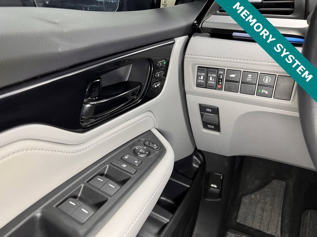 Used 2023 Honda Odyssey Touring image 7