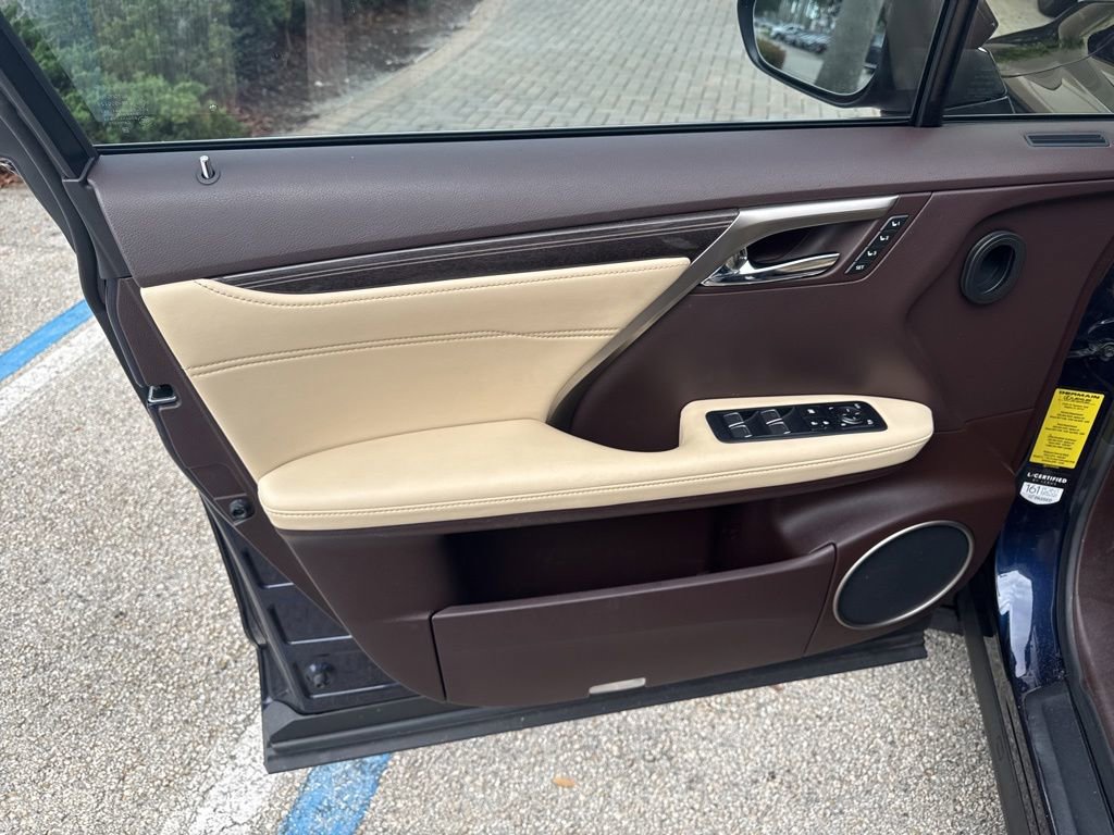Used 2018 Lexus RX 350L Luxury w/ Accessory Package FWD image 17