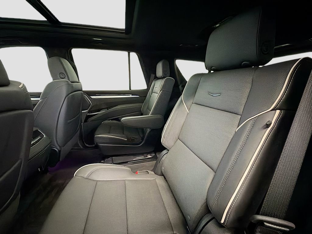 Used 2025 Cadillac Escalade Sport w/ LPO, ONYX Package image 25