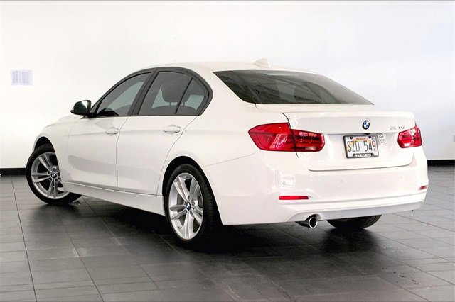 Used 2017 BMW 320i Sedan image 11