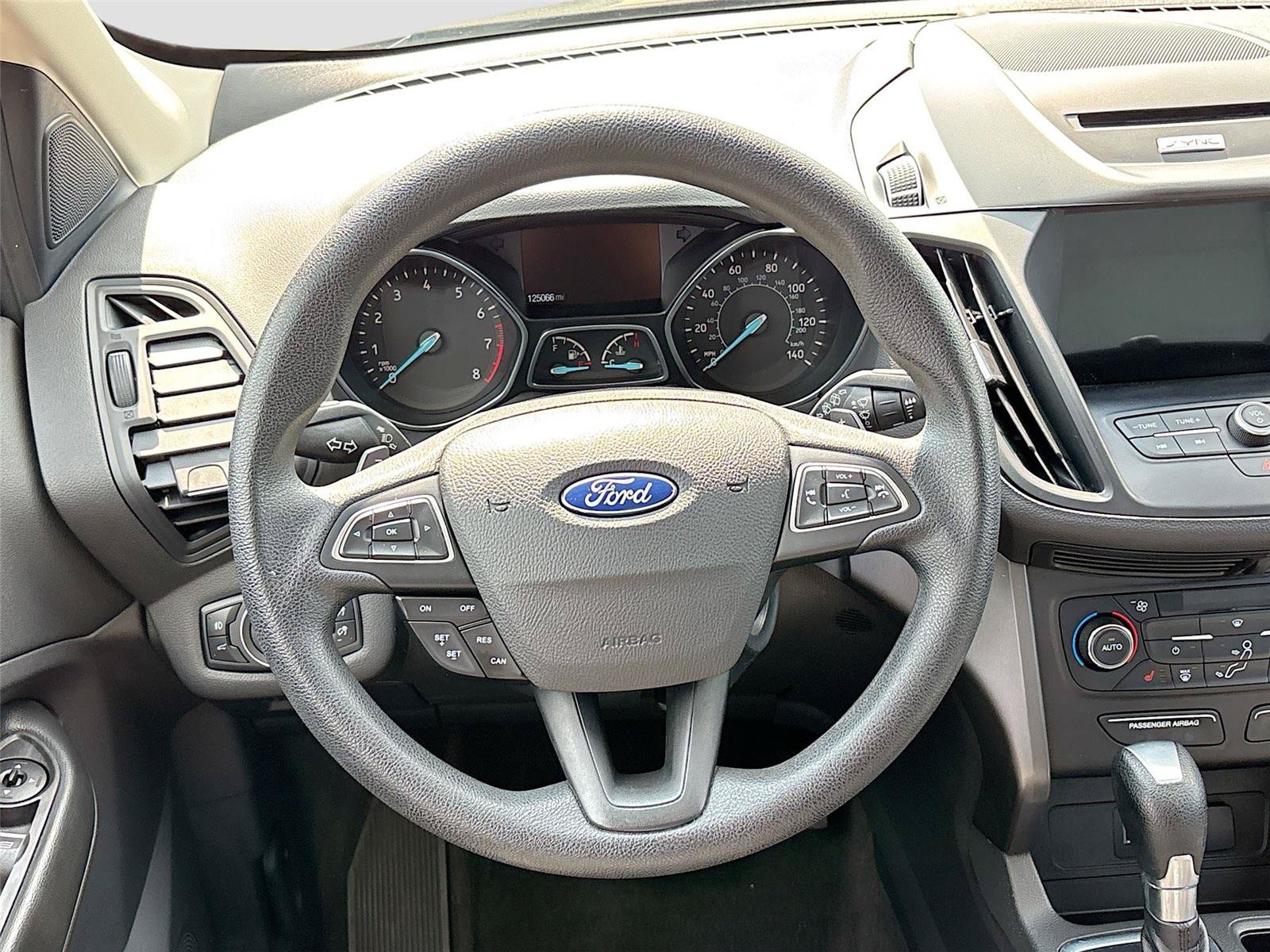 Used 2017 Ford Escape SE w/ Equipment Group 201A AWD/4WD image 19