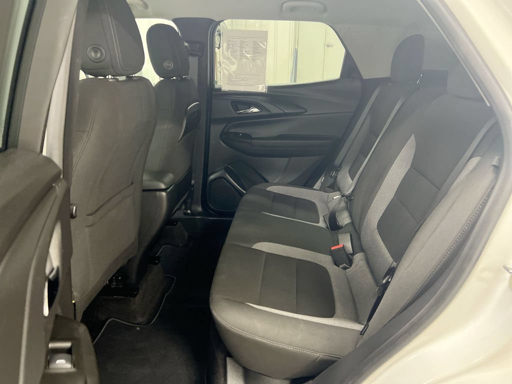 Used 2023 Chevrolet TrailBlazer LT FWD image 22