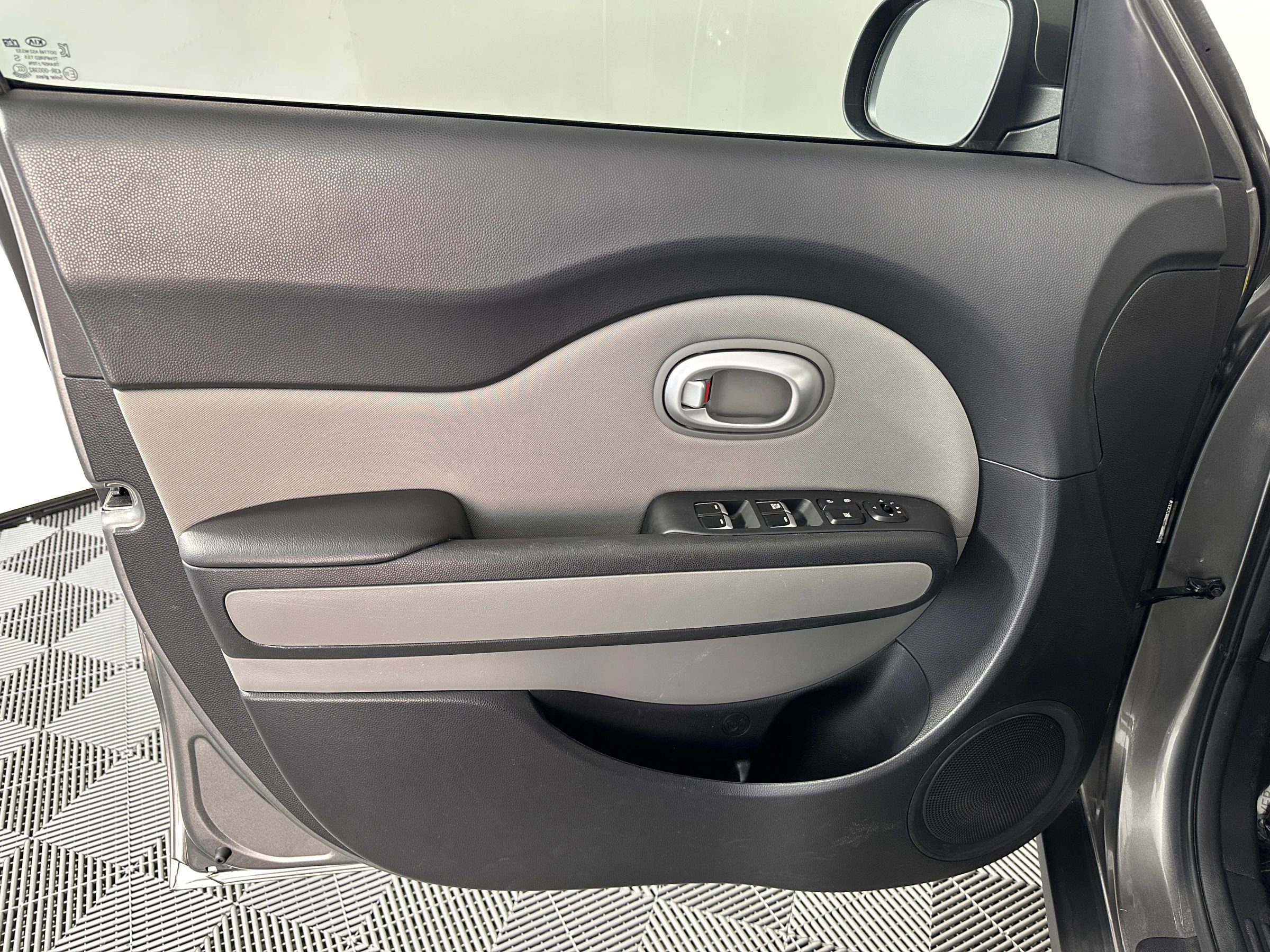 Used 2019 Kia Soul image 26