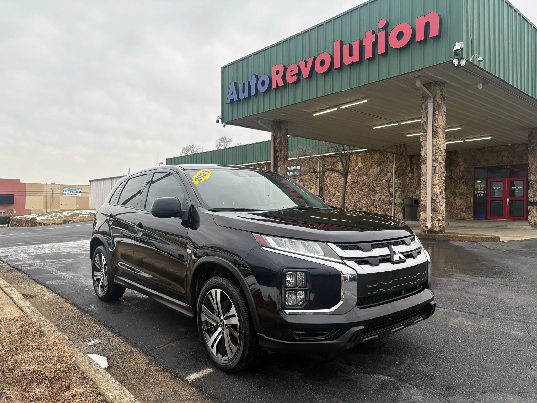 Used 2023 Mitsubishi Outlander Sport ES AWD/4WD image 1