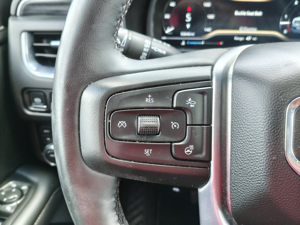 Used 2023 GMC Yukon SLT w/ SLT Luxury Package AWD/4WD image 31