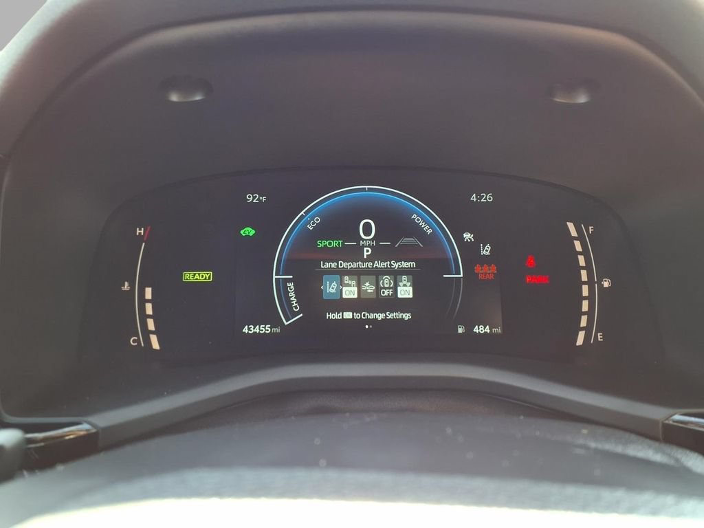 Used 2025 Toyota Camry SE FWD image 4