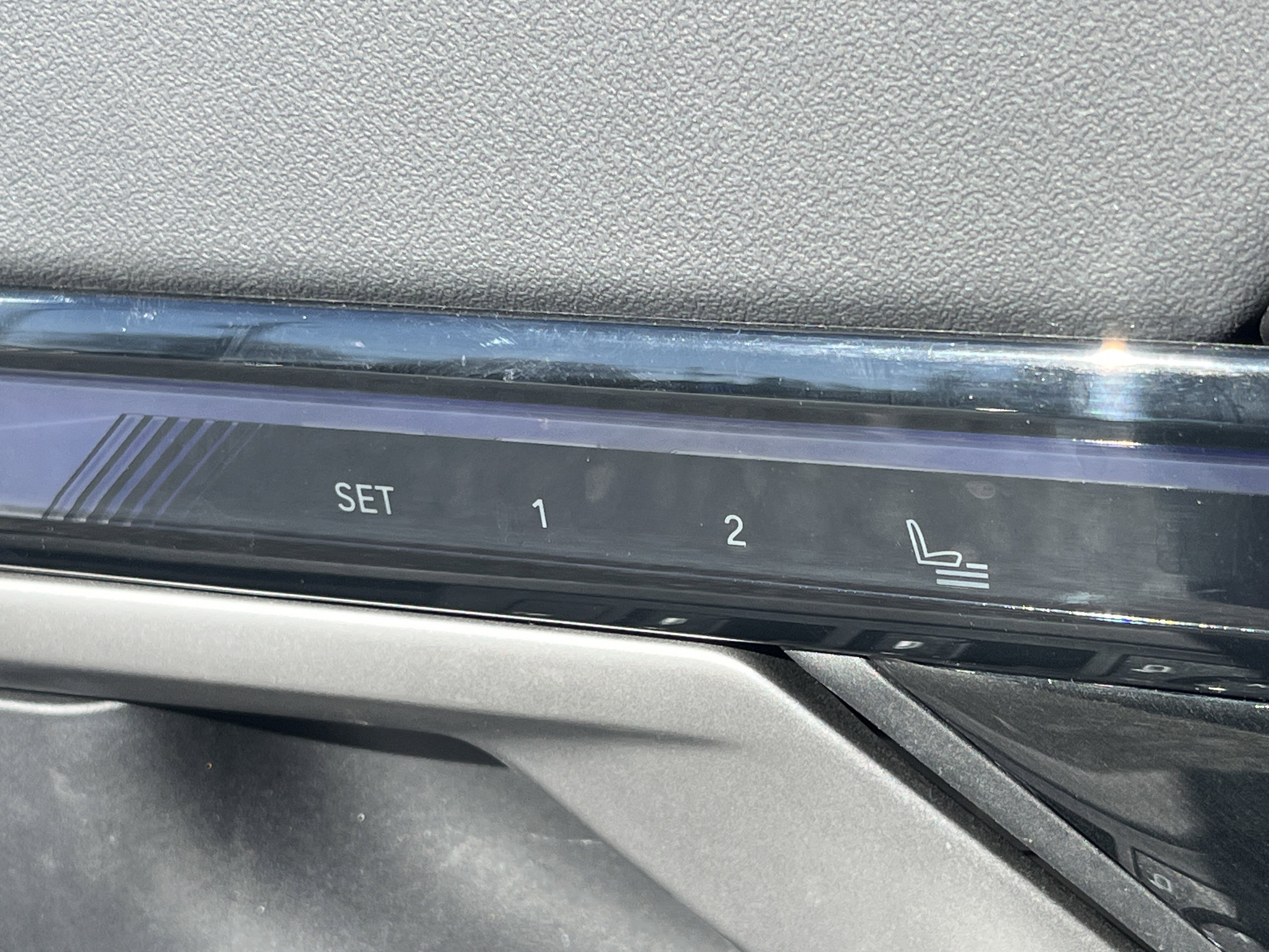 Used 2024 BMW i5 eDrive40i image 16