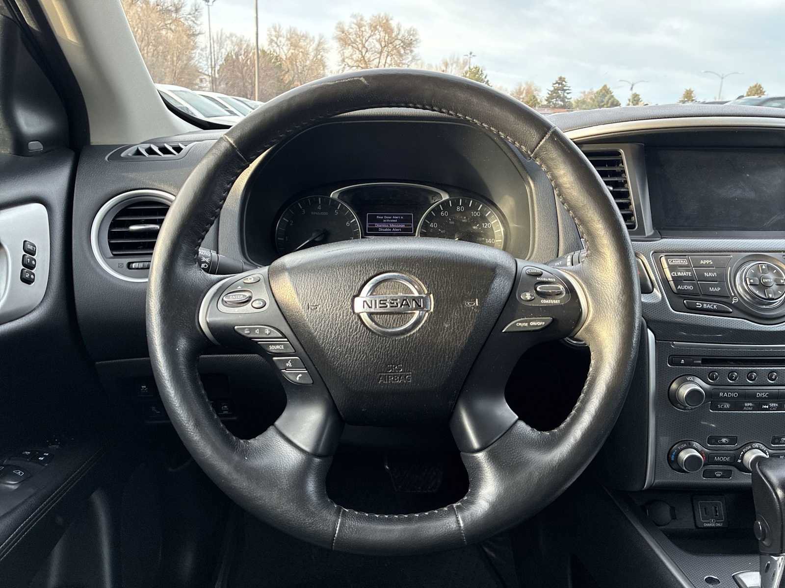 Used 2020 Nissan Pathfinder SL image 11