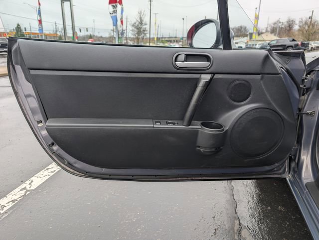 Used 2006 MAZDA MX-5 Miata Touring image 9