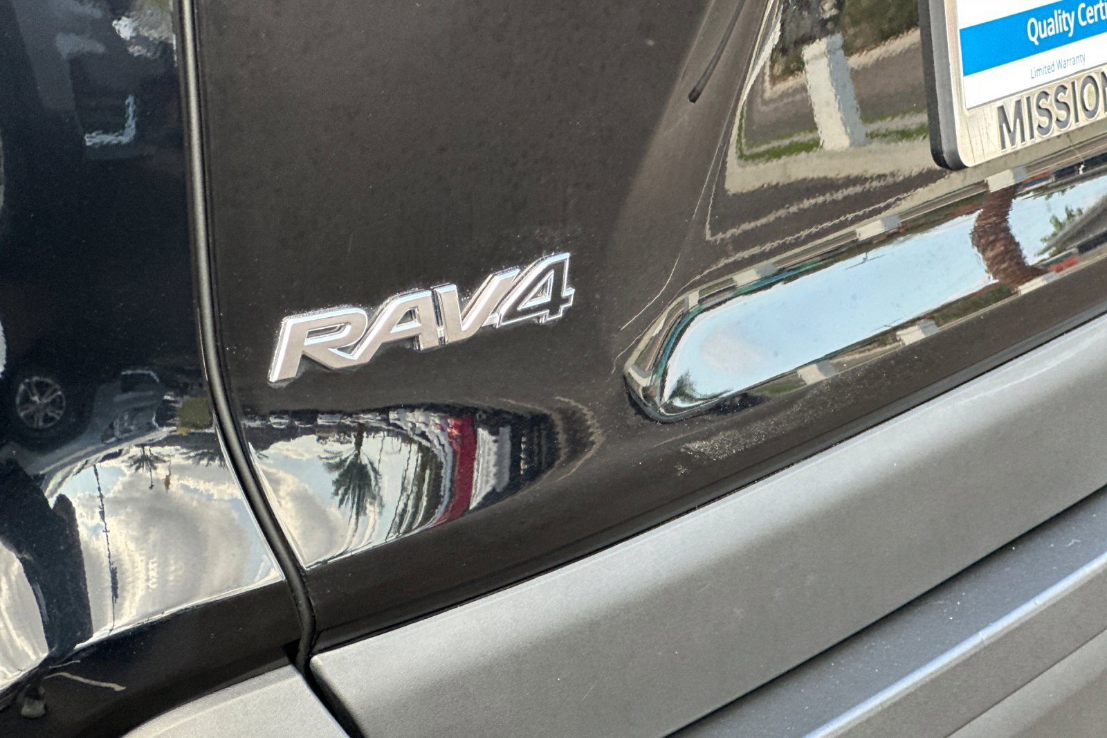 Used 2022 Toyota RAV4 XLE w/ Convenience Package image 37