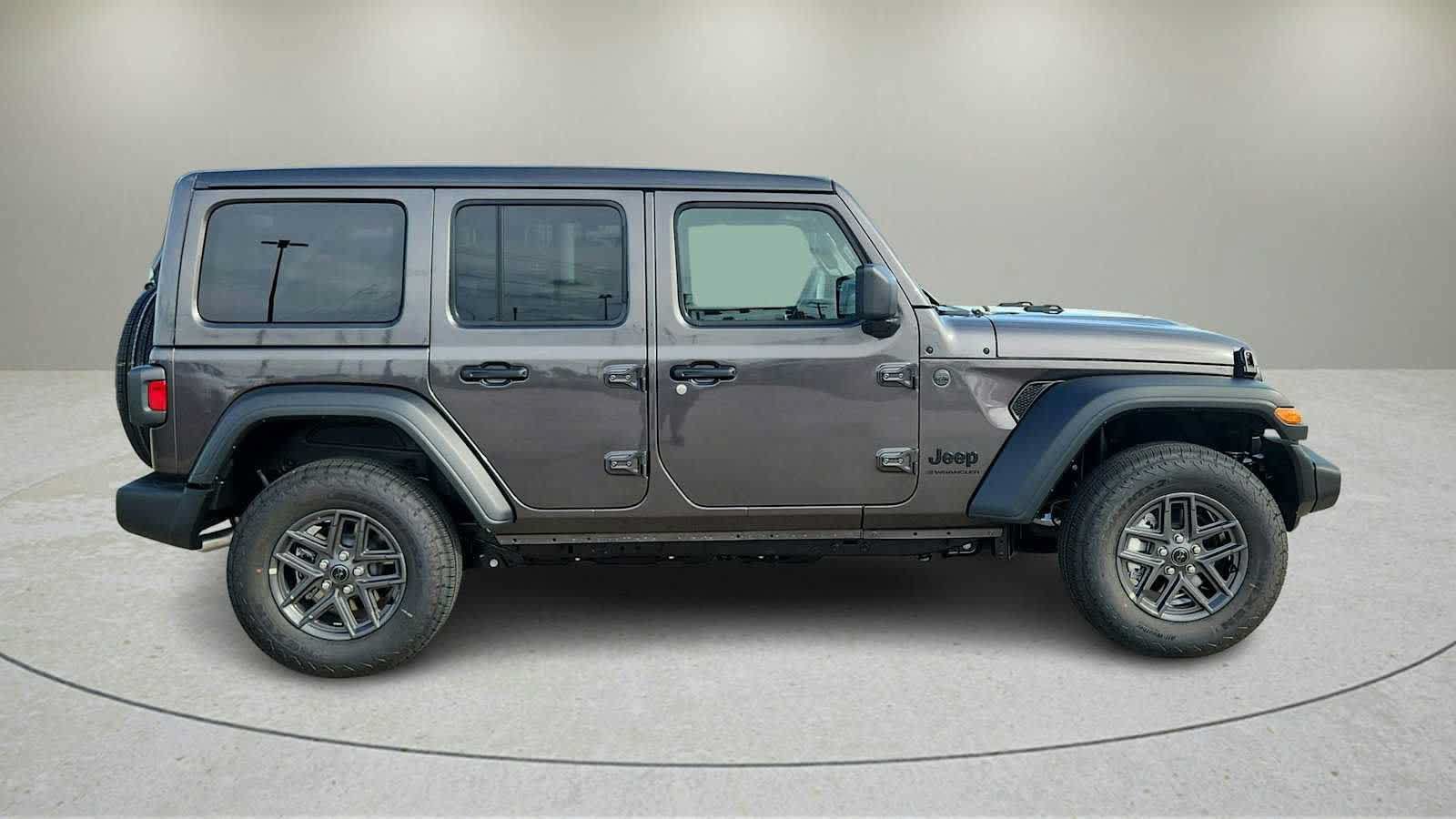 Used 2026 Jeep Wrangler Unlimited Sport AWD/4WD image 8