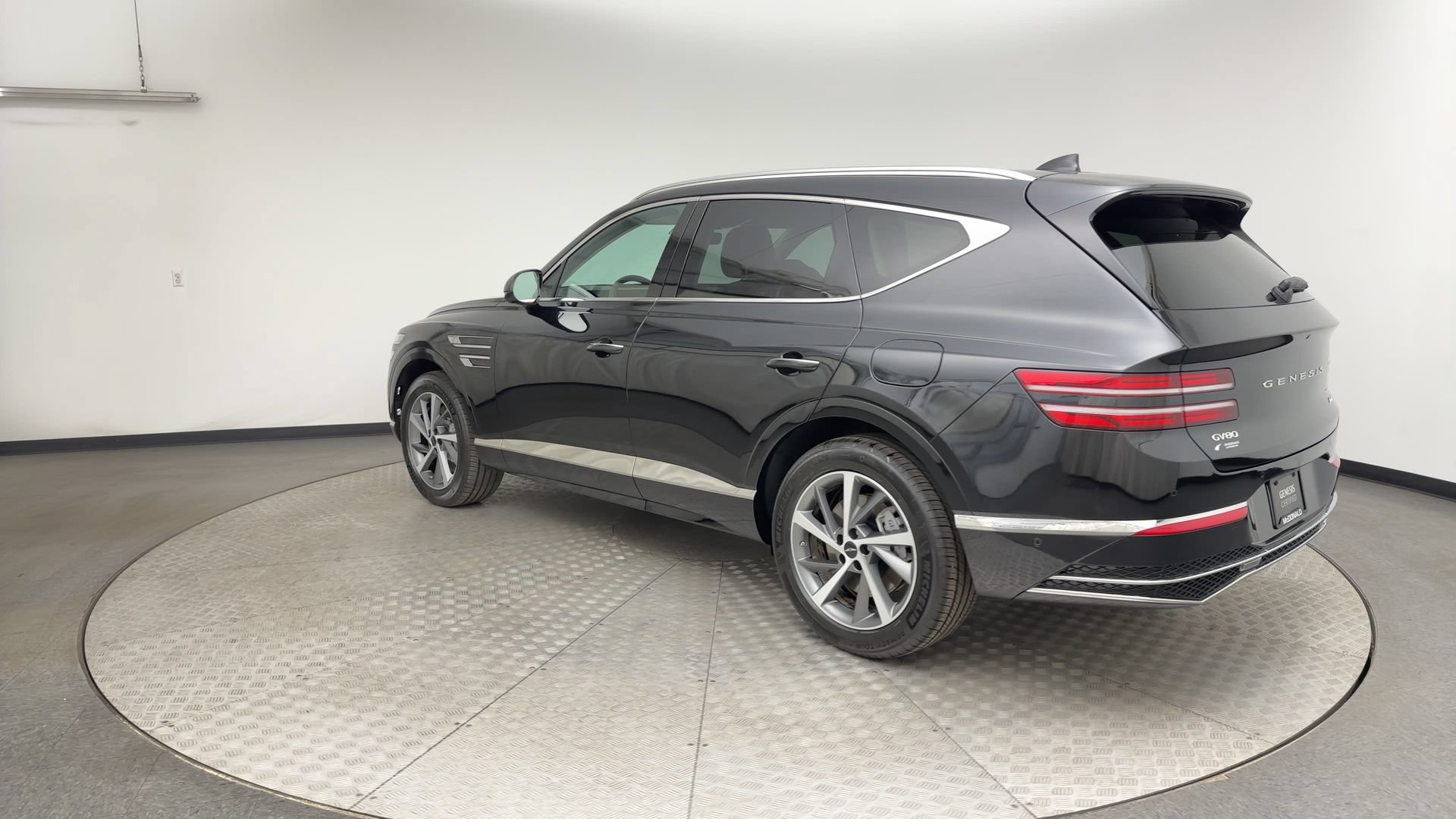 Certified 2026 Genesis GV80 2.5T Advanced AWD/4WD image 4