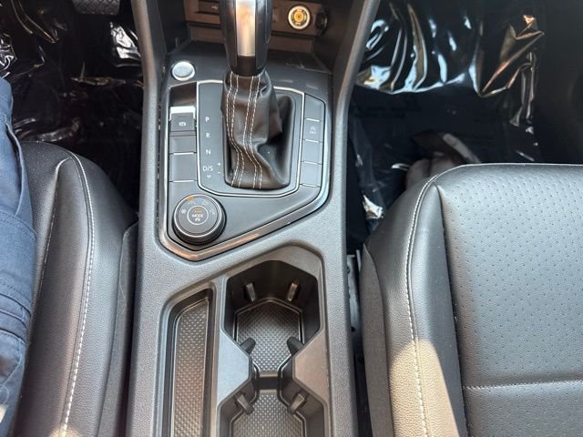 Used 2021 Volkswagen Tiguan SE w/ Panoramic Sunroof Package AWD/4WD image 12