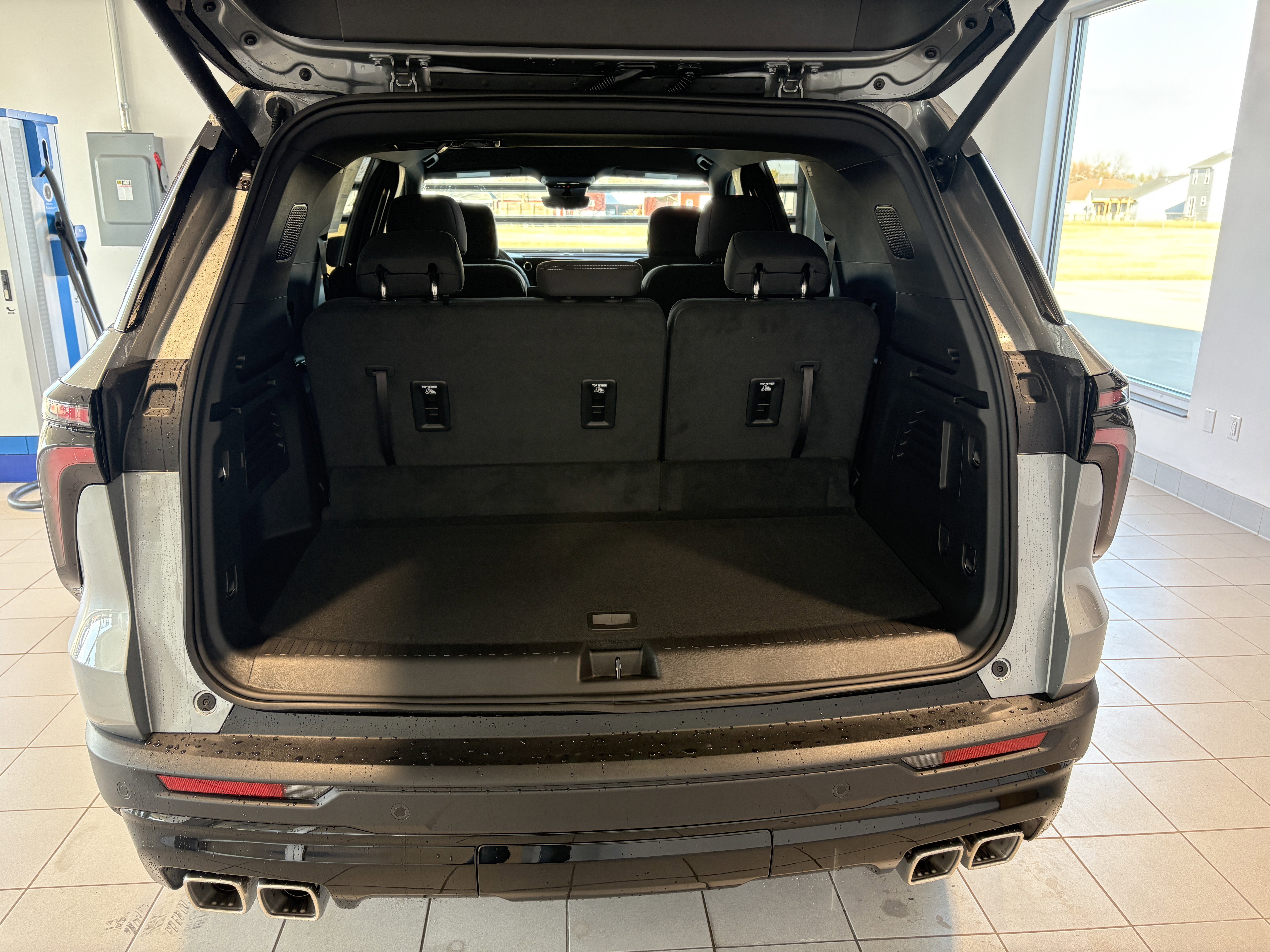 New 2026 Chevrolet Traverse LT w/ Midnight/Sport Edition image 5