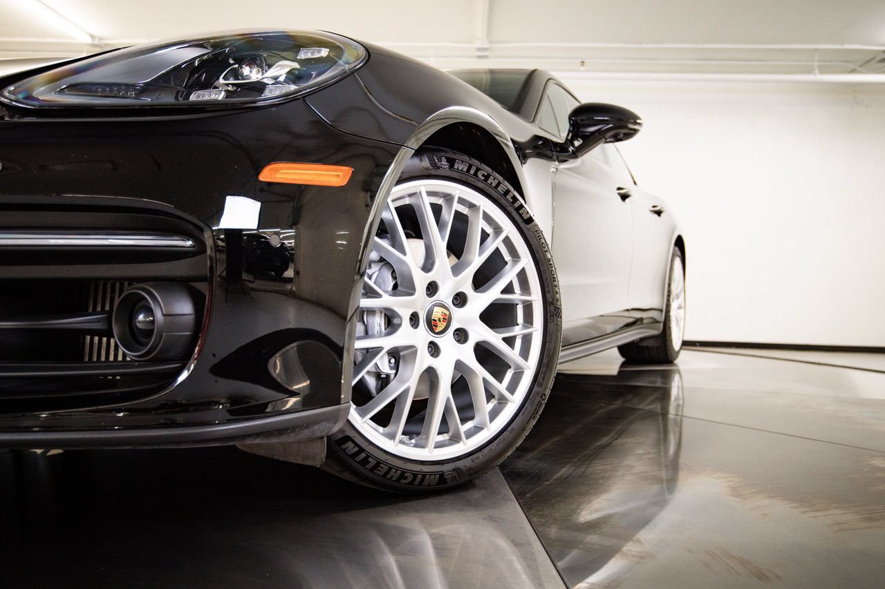 Certified 2023 Porsche Panamera image 12