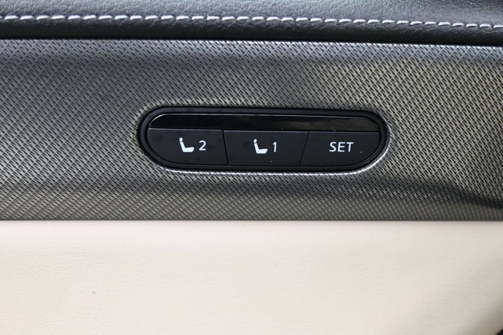 Used 2023 INFINITI QX60 Luxe w/ Cargo Package FWD image 5