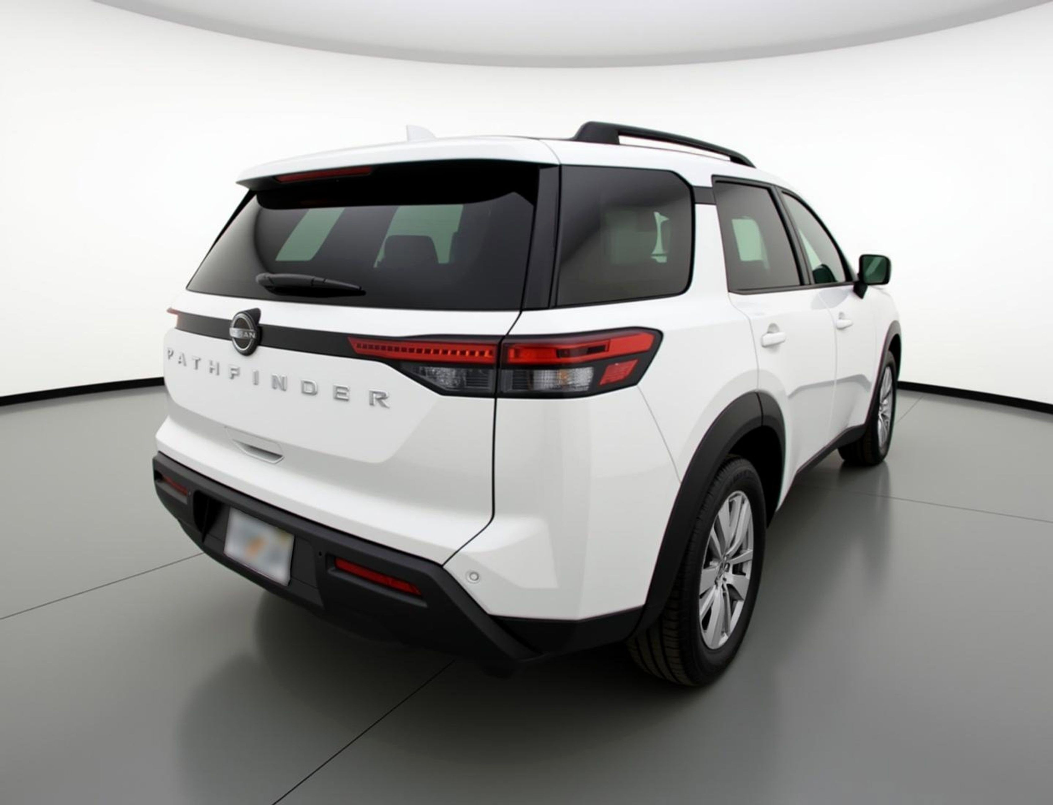 Used 2025 Nissan Pathfinder SV image 9