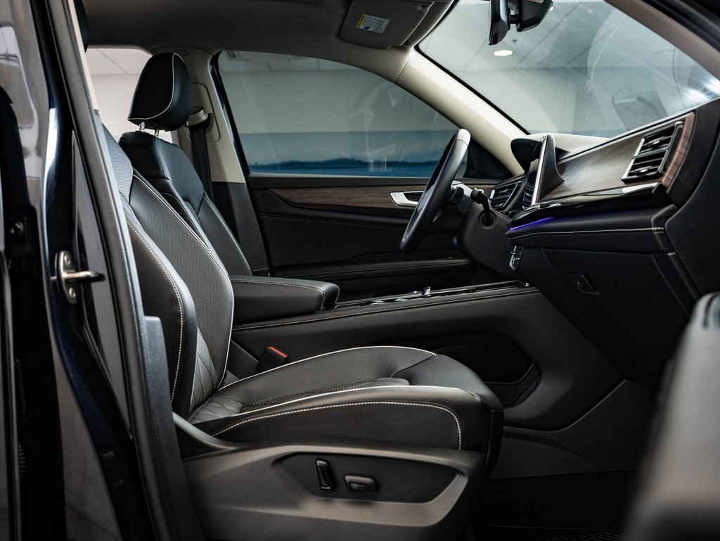 Used 2024 Volkswagen Atlas SEL Premium R-Line image 22