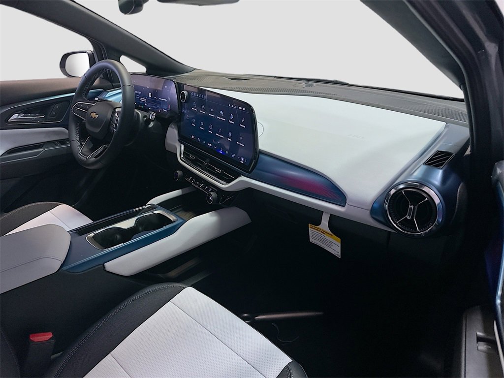 New 2026 Chevrolet Equinox EV LT image 31