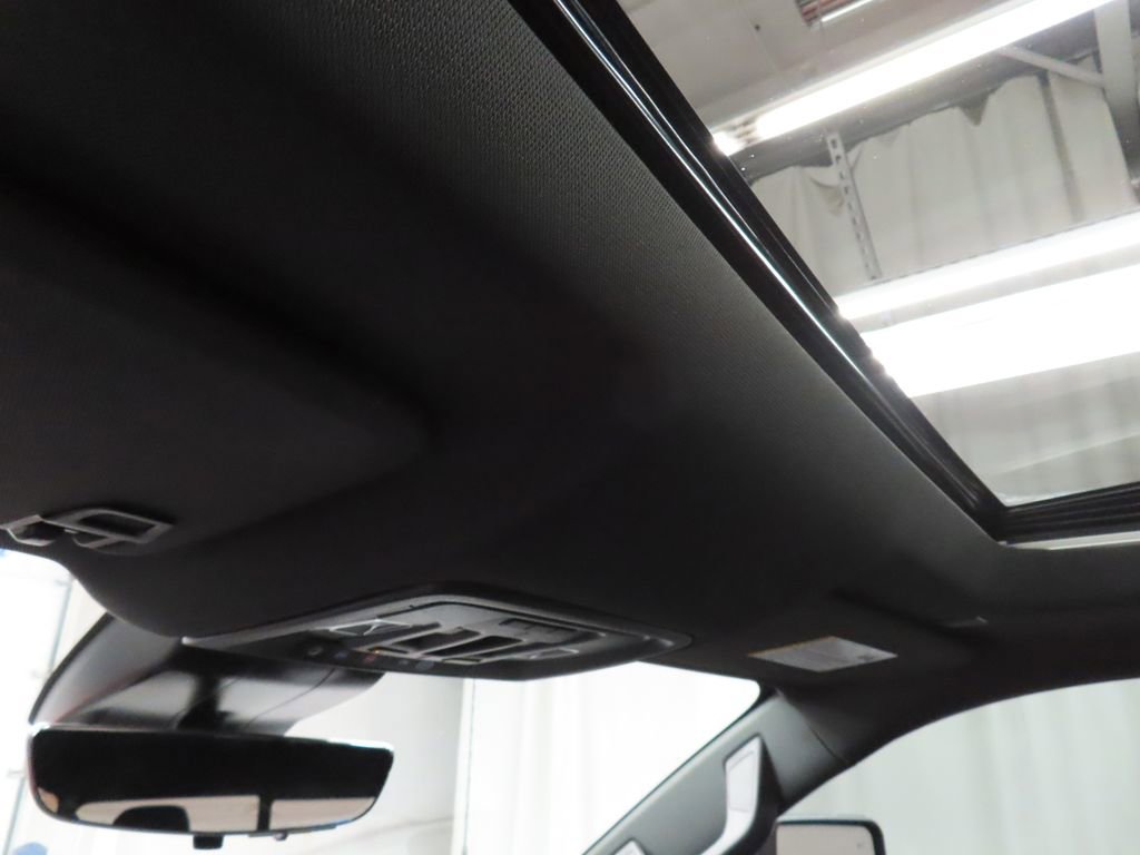 Used 2025 GMC Sierra 3500 AT4 w/ AT4 Premium Plus Package image 33