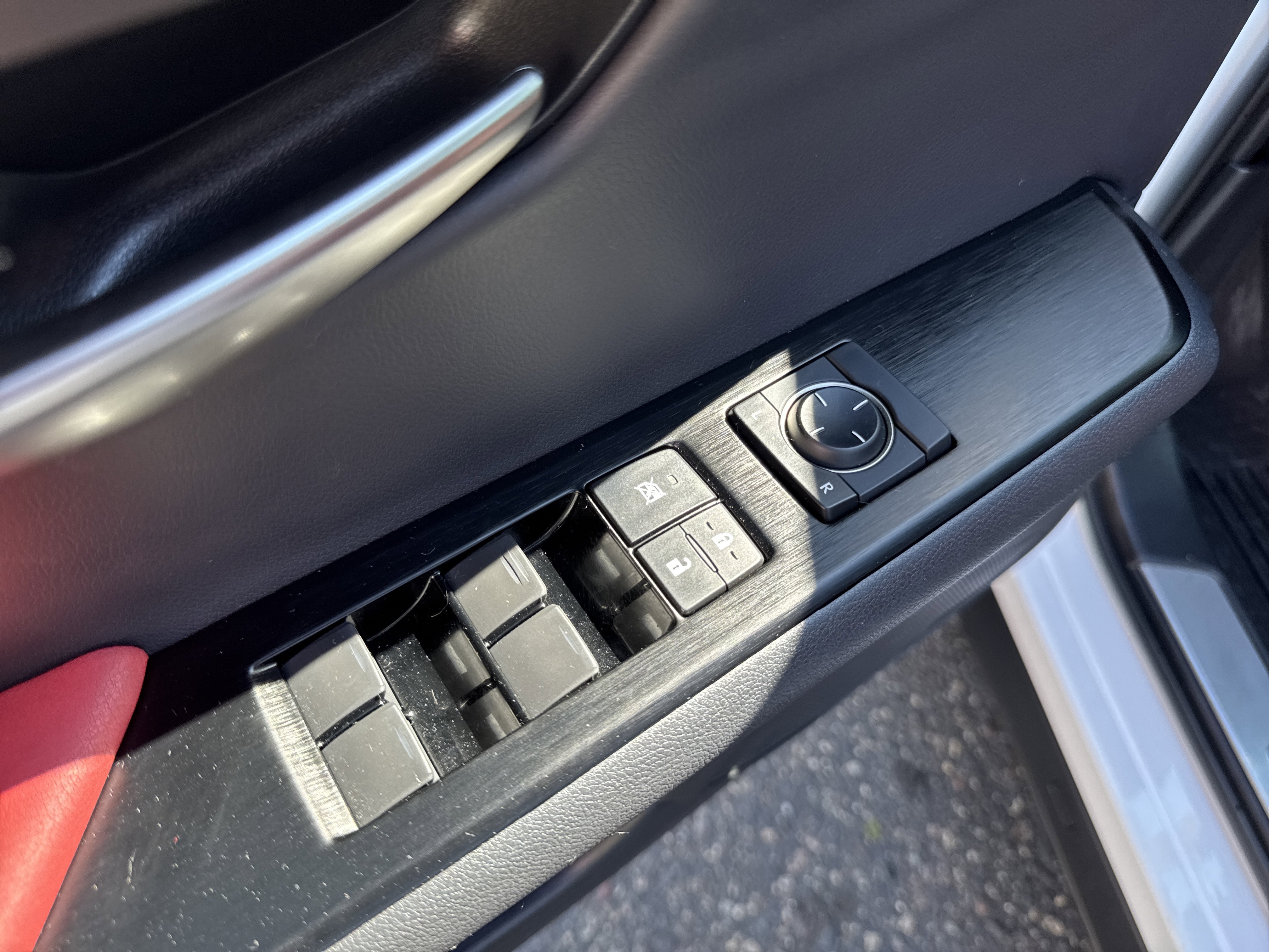 Used 2022 Lexus UX 250h F Sport w/ F Sport Premium Package AWD/4WD image 18